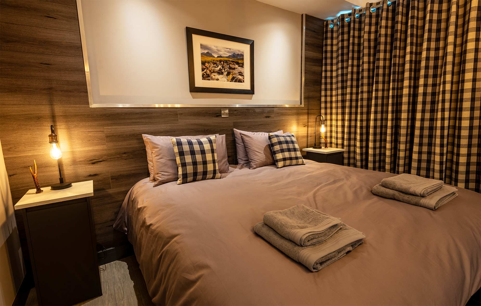 Kinloch Ainort Luxury Self Catering apartments en suite with sea views private parking and free WIFI